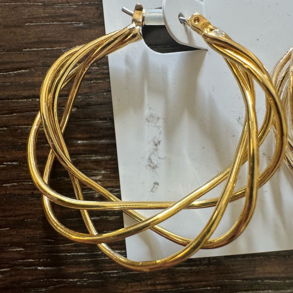 Gold hoops - Picture 2 of 3